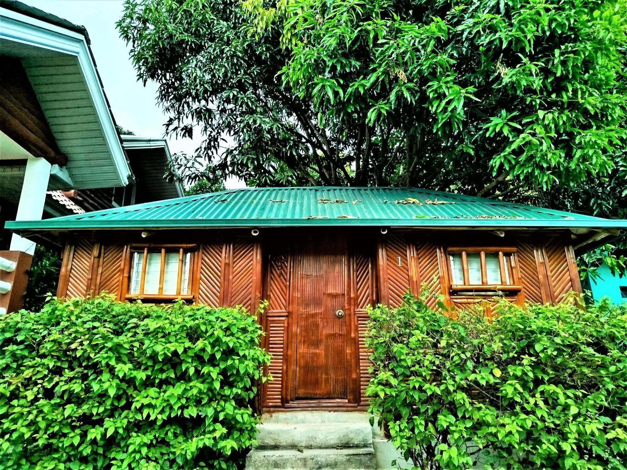 Rea'S Bamboo Resort Gabaldon 객실 사진