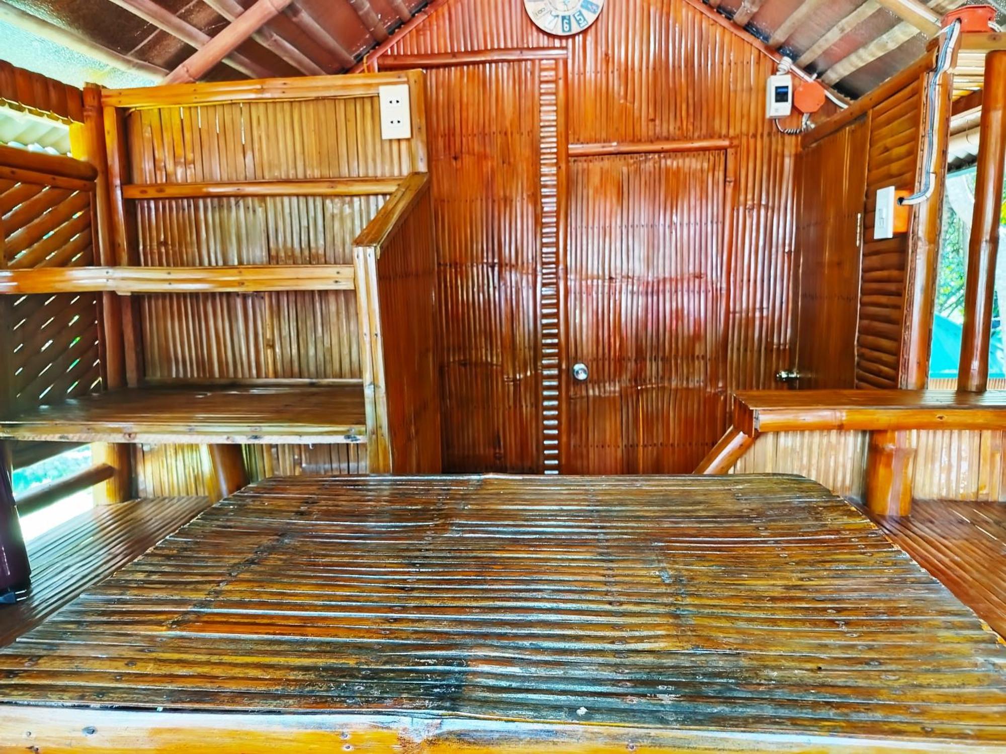 Rea'S Bamboo Resort Gabaldon 객실 사진